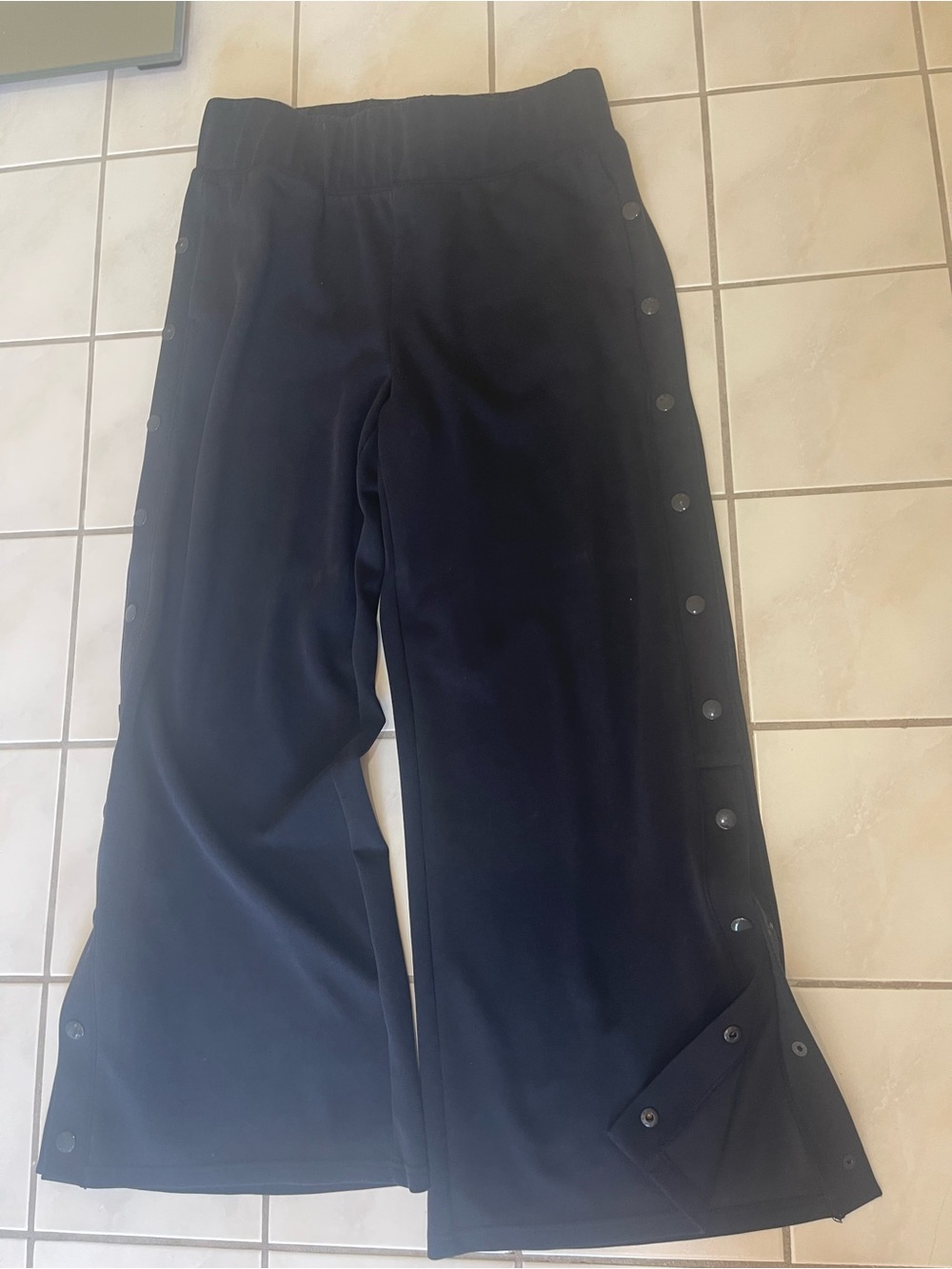 Women’s Black Snap-Button Wide Leg Pants